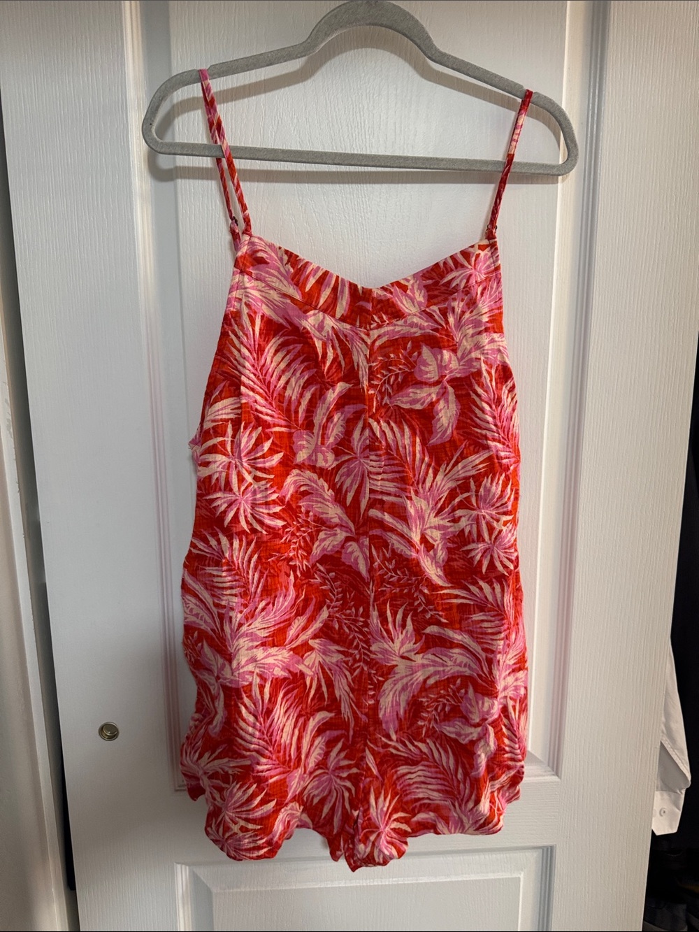 Rip curl women’s red romper NWT size large